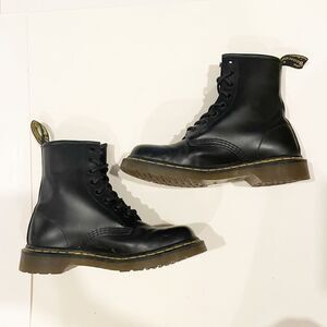 Dr. Martens 1460 Womens Size 8 Smooth Black Leather Lace Up Boot $170.00
